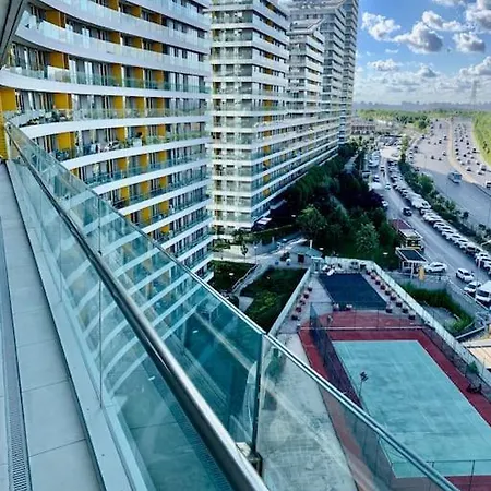 واسعة وهادئة بإطلالة بانورامية 3+1 في باتي شاهير Apartamento