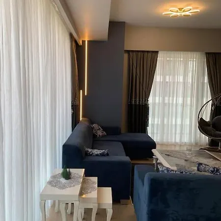 واسعة وهادئة بإطلالة بانورامية 3+1 في باتي شاهير Apartamento *