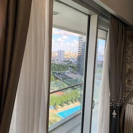 Apartamento واسعة وهادئة بإطلالة بانورامية 3+1 في باتي شاهير